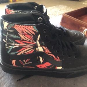 Vans Women’s High Tops Size 7 1/2.
